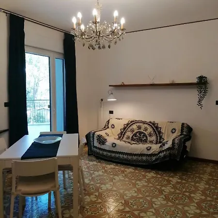 Ama Vivi Sorridi Apartment Marina Julia Exterior photo